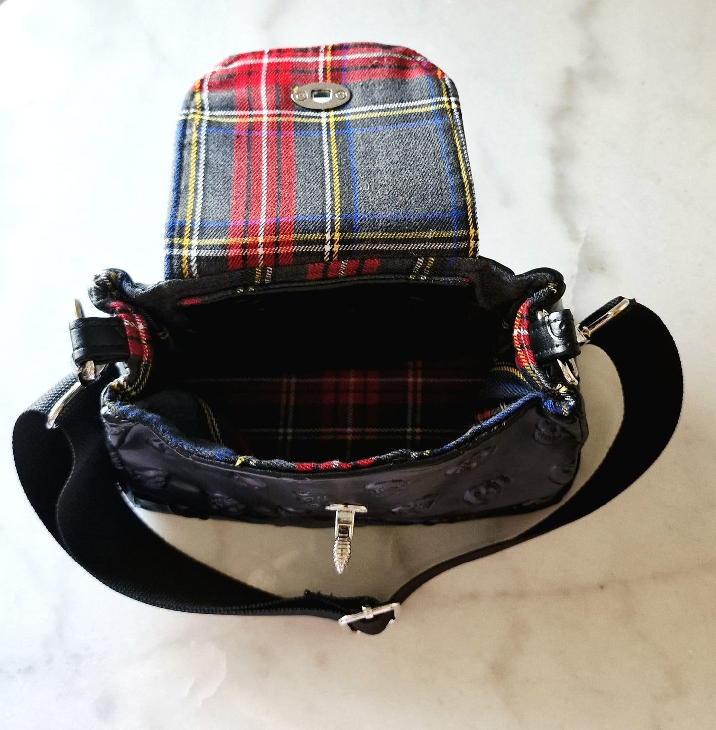 Sac à mains " Dark Bee "